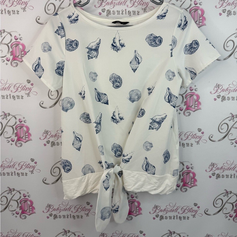 RW&CO. T-shirt shells Seashell Print Tie-Front Top - White and Blue ocean